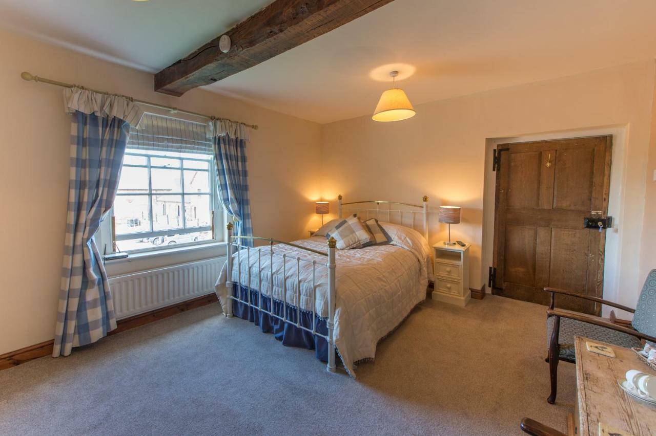 Moreton Hall Farm Bed & Breakfast Newport  Exterior photo